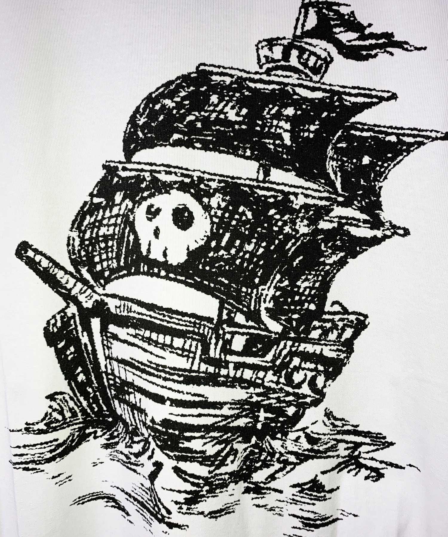 BLACK HONEY CHILI COOKIE(ブラックハニーチリクッキー)Pirate Ship Tee 【White】