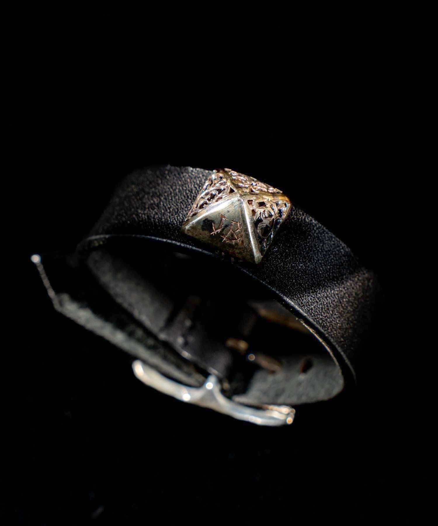 JOHNNY BUSINESS by TOMOKI TAKACHO Studs Leather Bracelet 【SILVER】