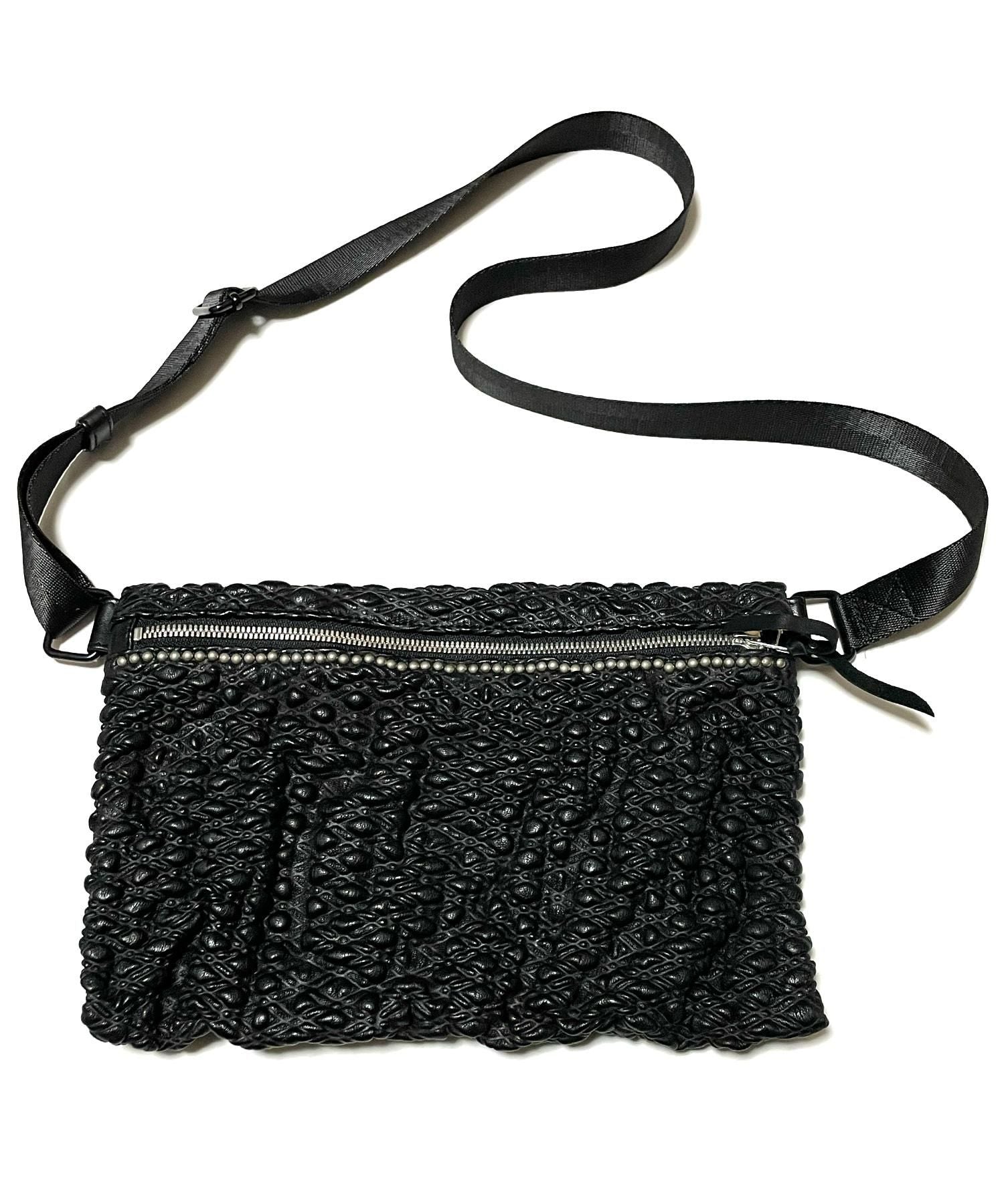 KMRii(ケムリ)Mutant Square Pouch