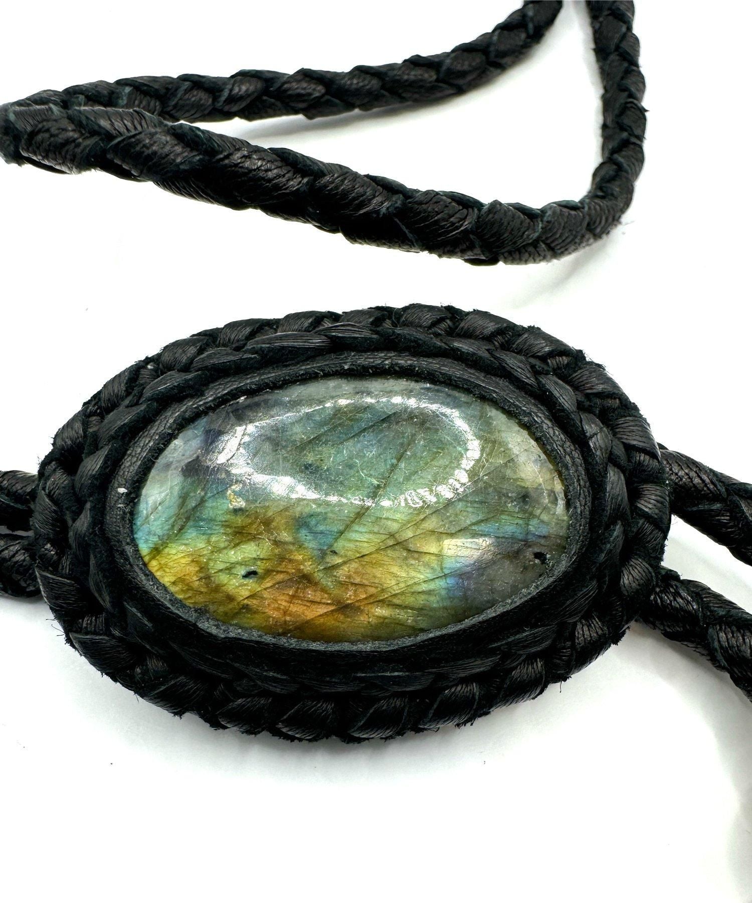 KMRii(ケムリ) Labradorite Loop Tie D