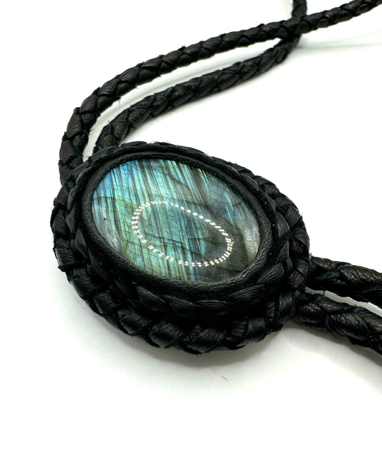 KMRii(ケムリ) Labradorite Loop Tie B