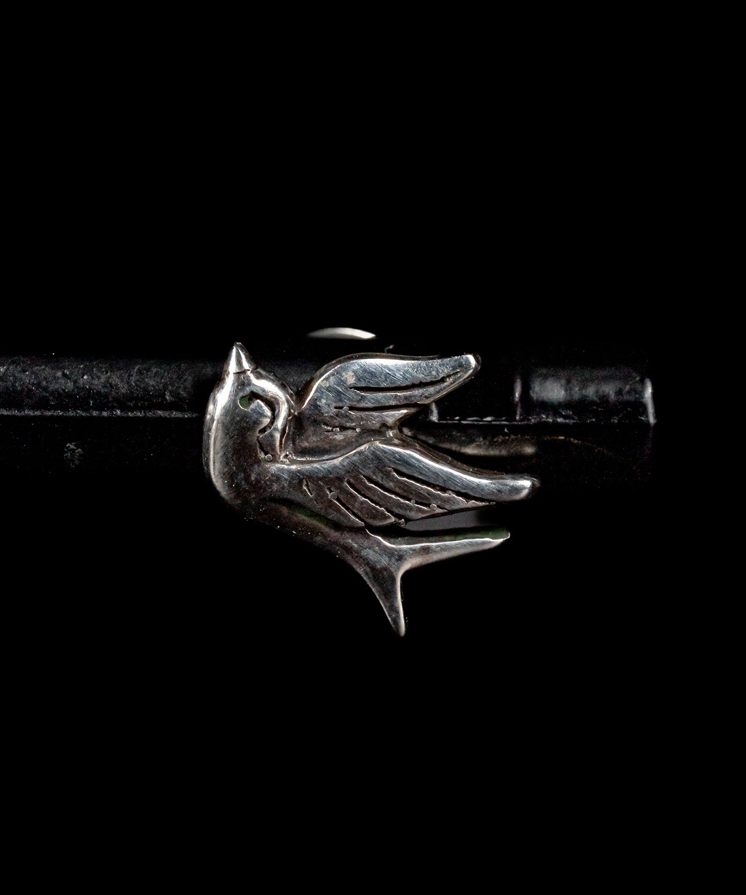 ROSH (ロッシュ)Swallow Earring Left