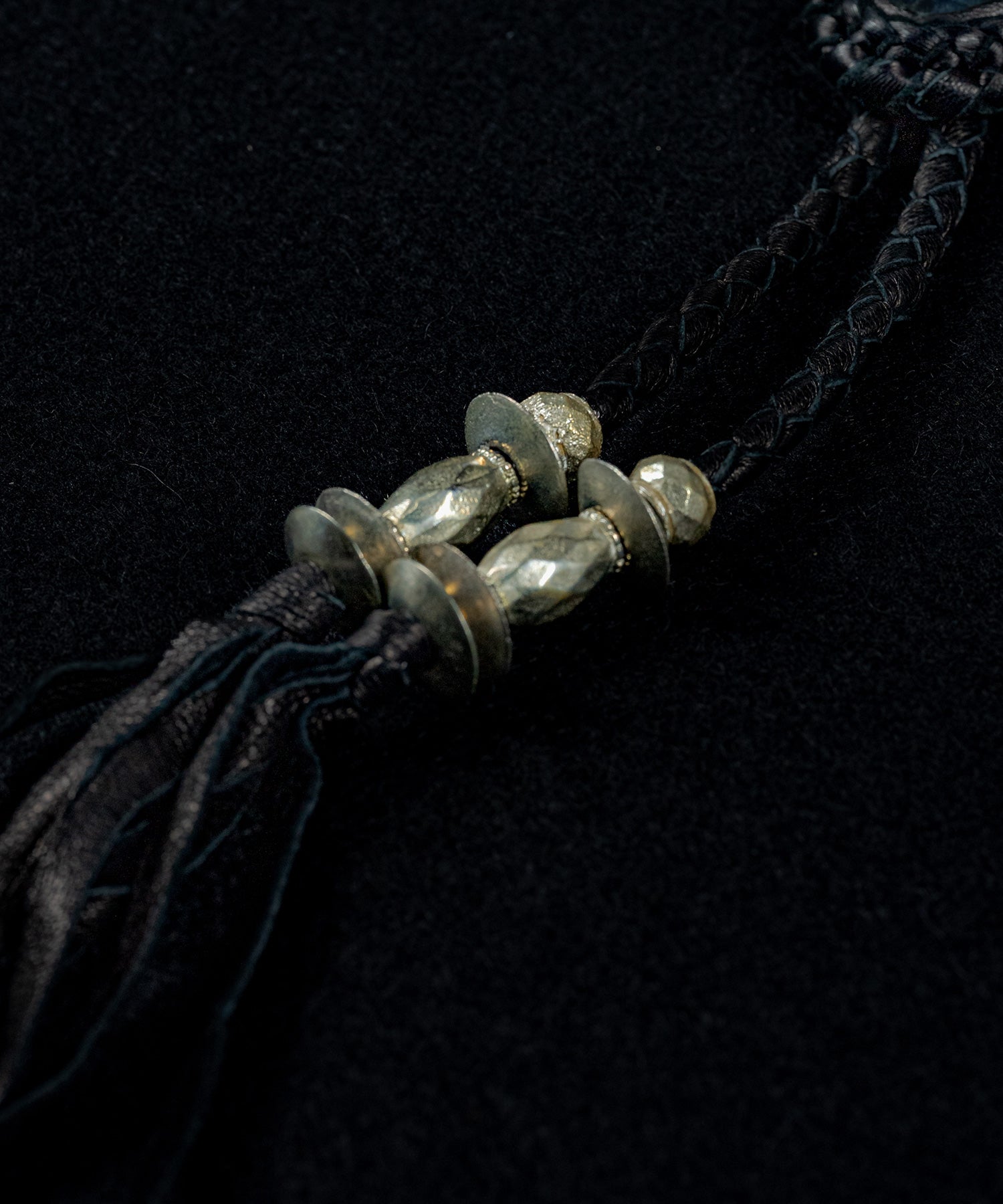 KMRii(ケムリ) Labradorite Loop Tie A