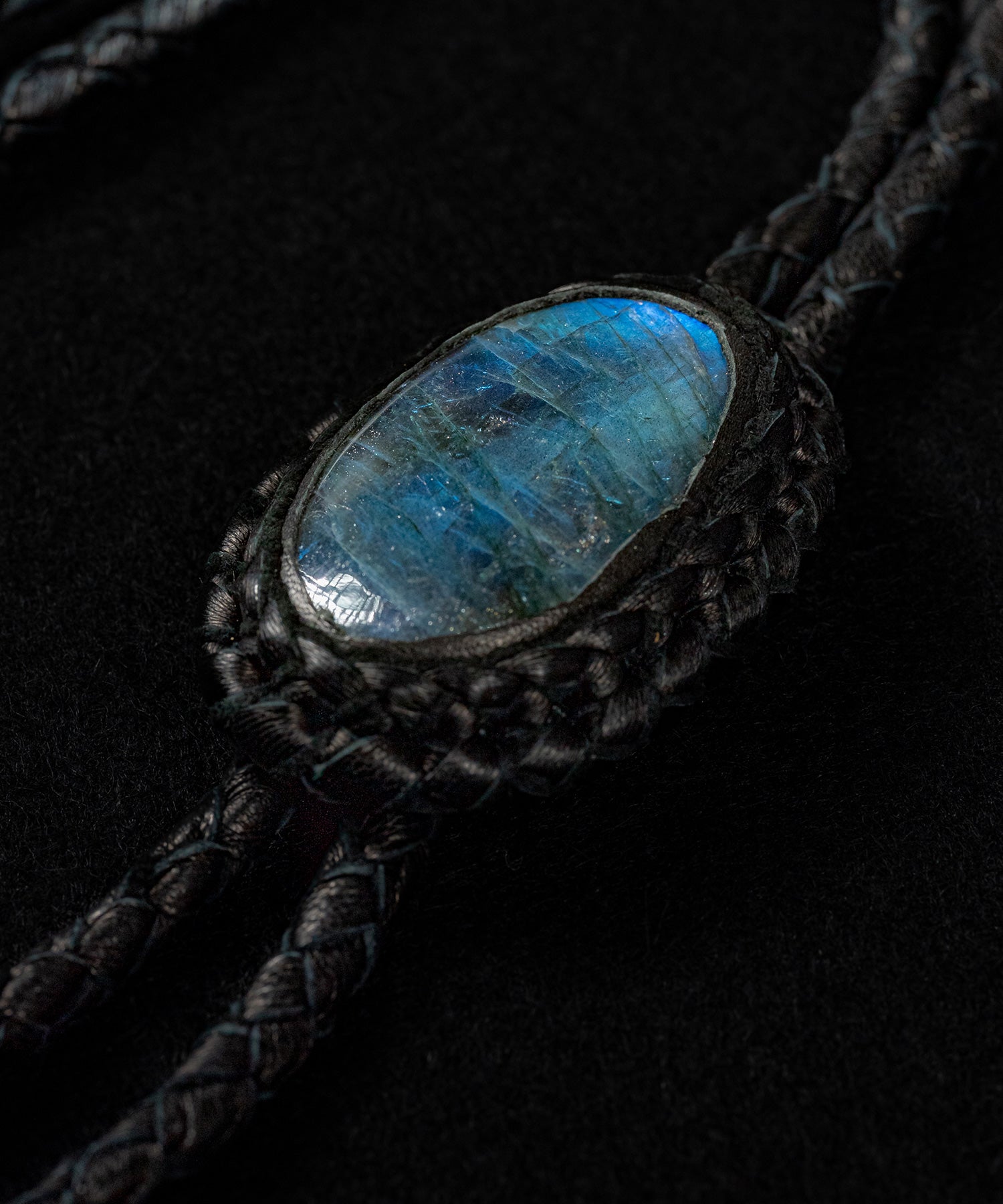 KMRii(ケムリ) Labradorite Loop Tie A