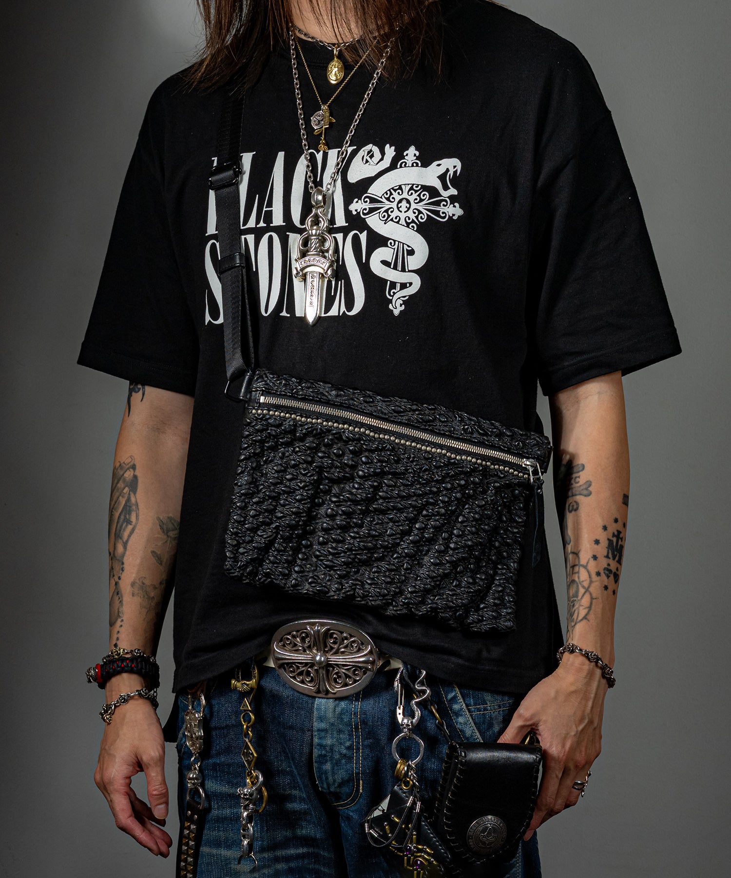 KMRii(ケムリ)Mutant Square Pouch