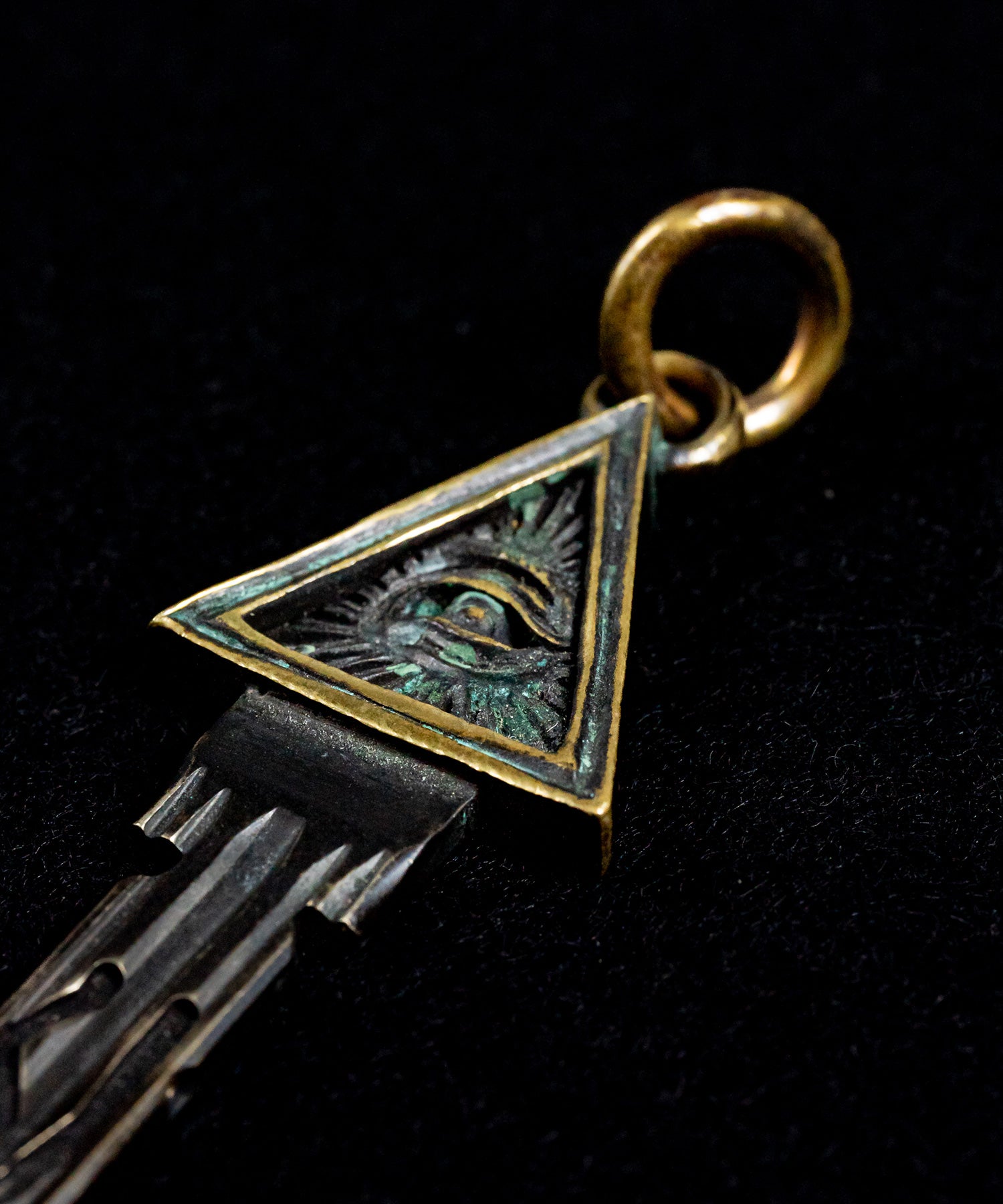 ROSH (ロッシュ)Providence Eye Custom Key
