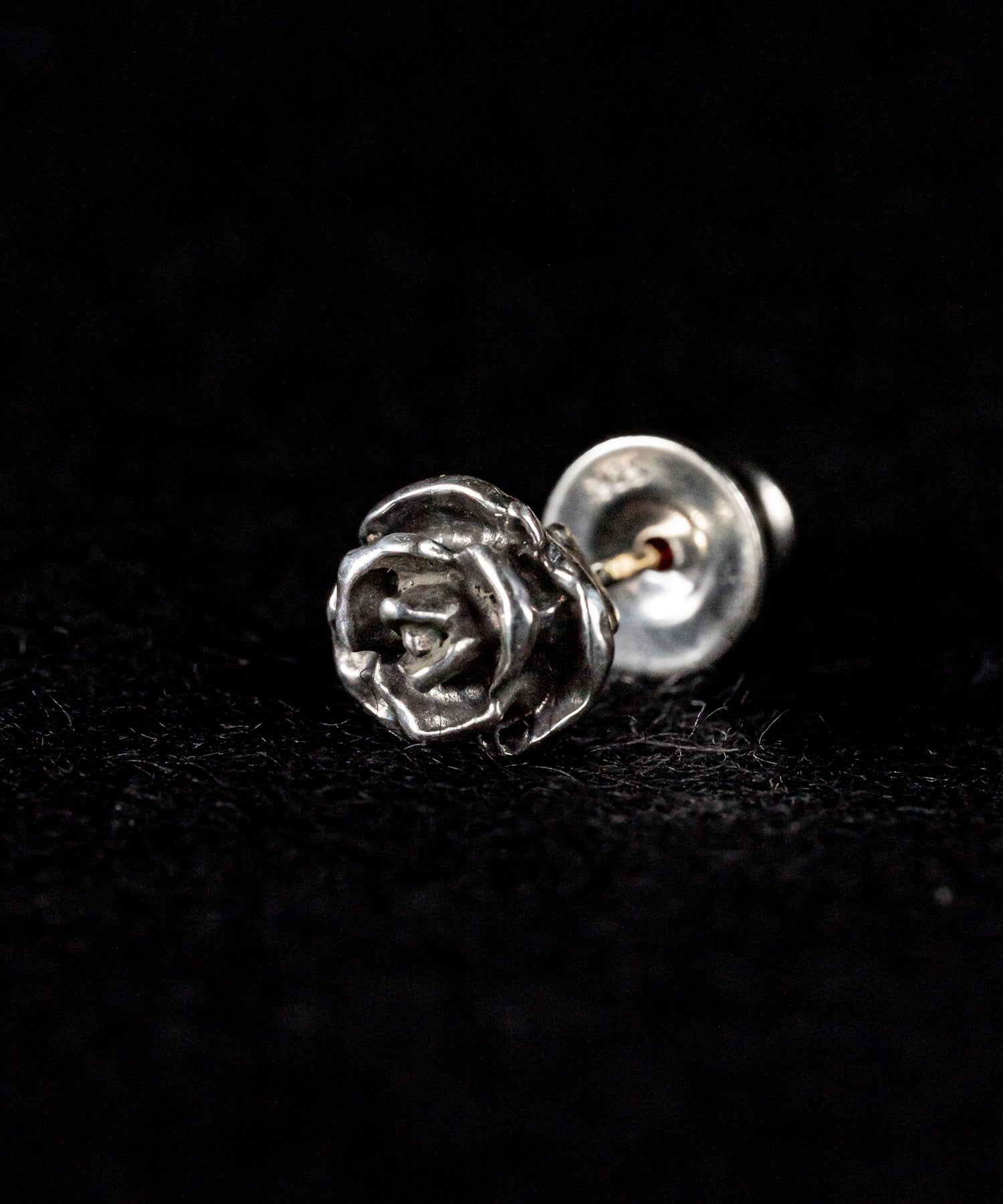 "Recoil"&co. (リコイルアンドコー)Rose Earring