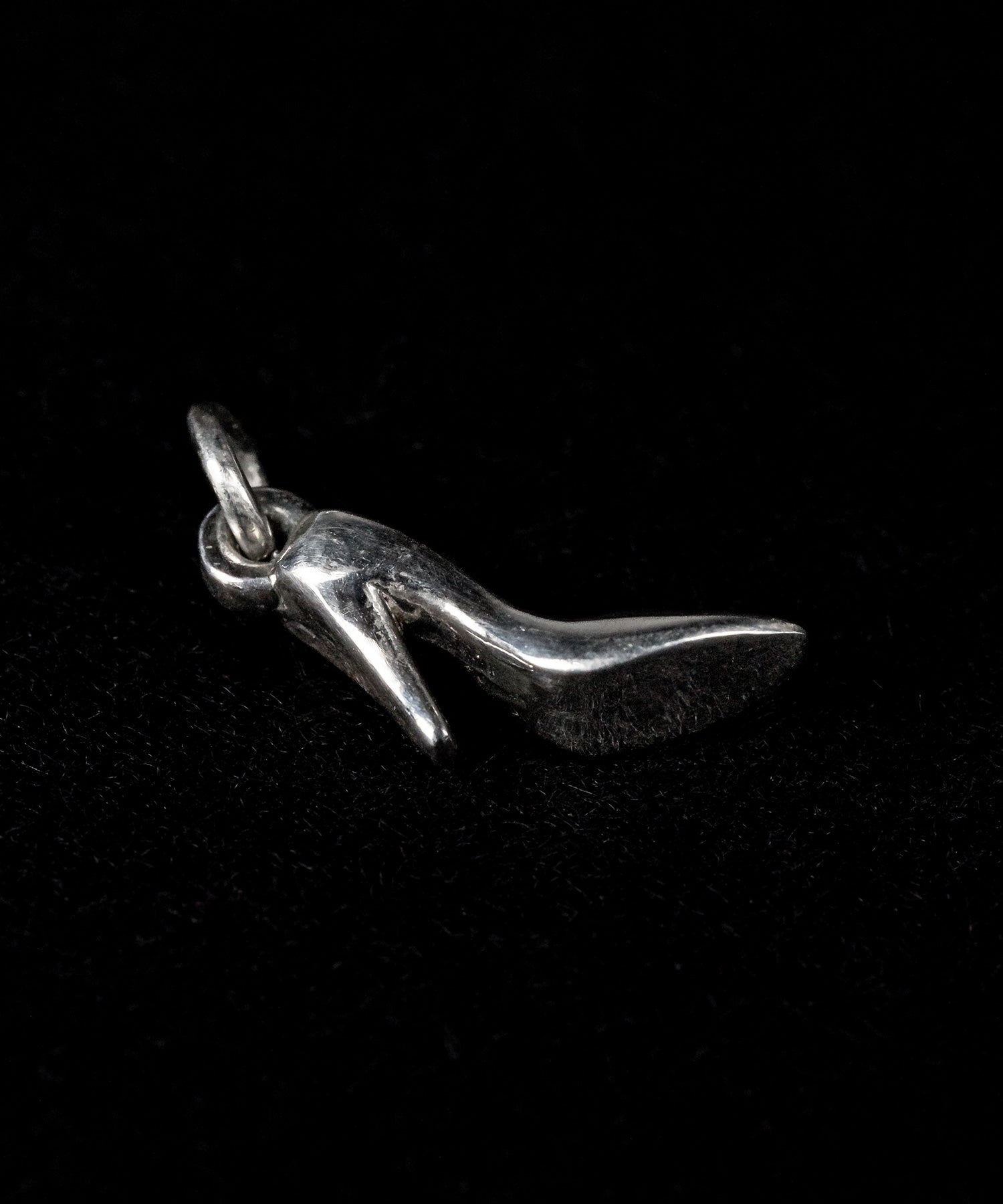 "Recoil"&co. (リコイルアンドコー)High heels pendant