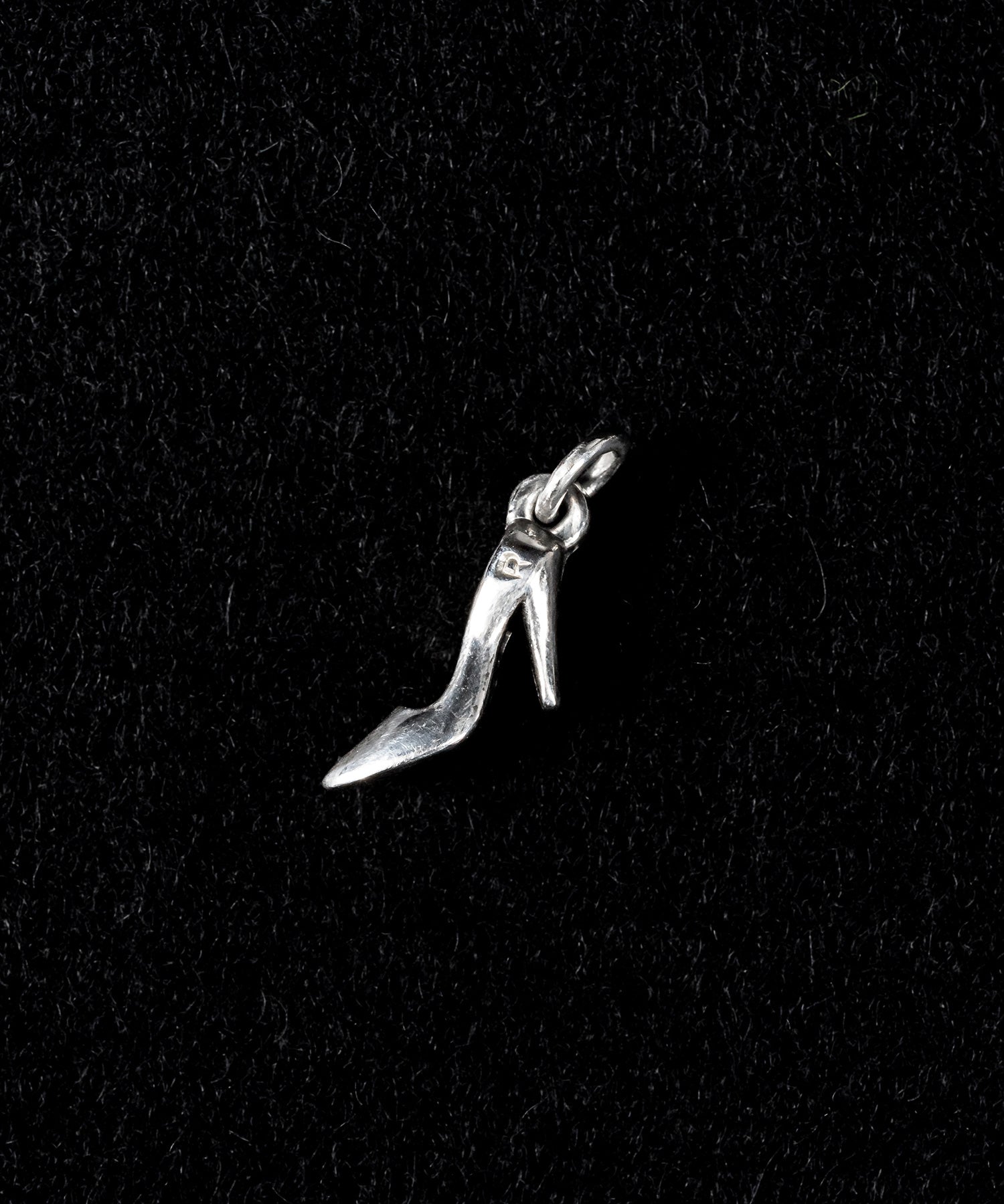 "Recoil"&co. (リコイルアンドコー)High heels pendant