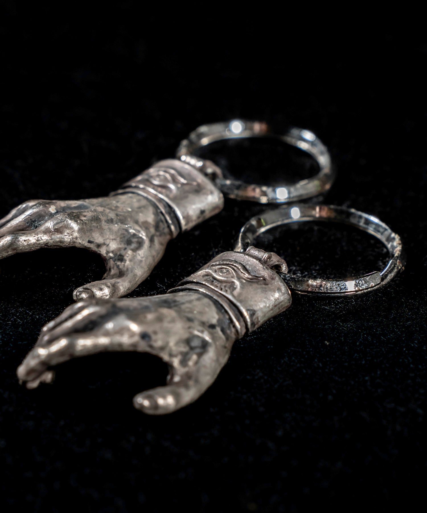 VITRIOL (ヴィトリオル)Shake Hands Keyring - Silver