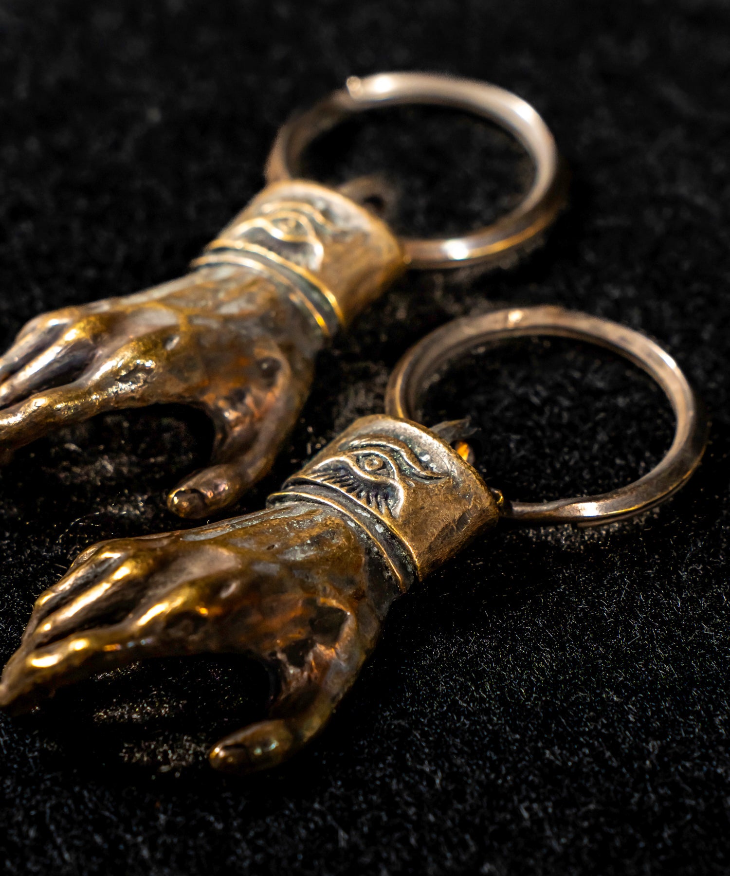 VITRIOL (ヴィトリオル)Shake Hands Keyring - Brass