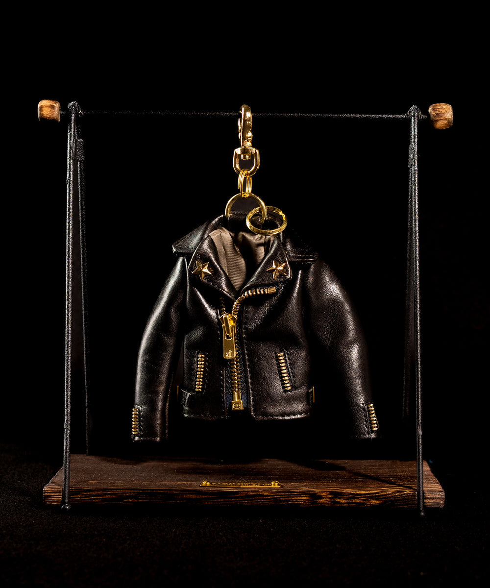 AIKO STYLE（アイコスタイル）ライダースジャケットキーホルダー 馬革