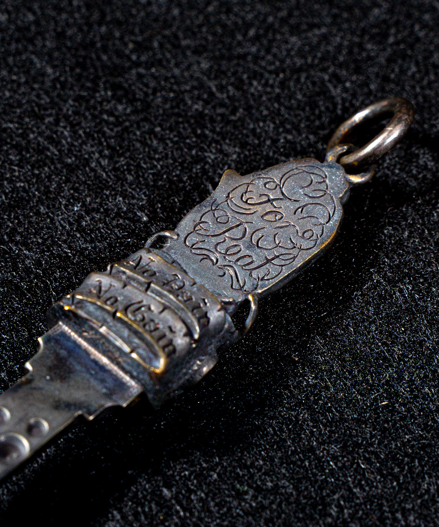 ROSH (ロッシュ)Praying Hands Custom Key