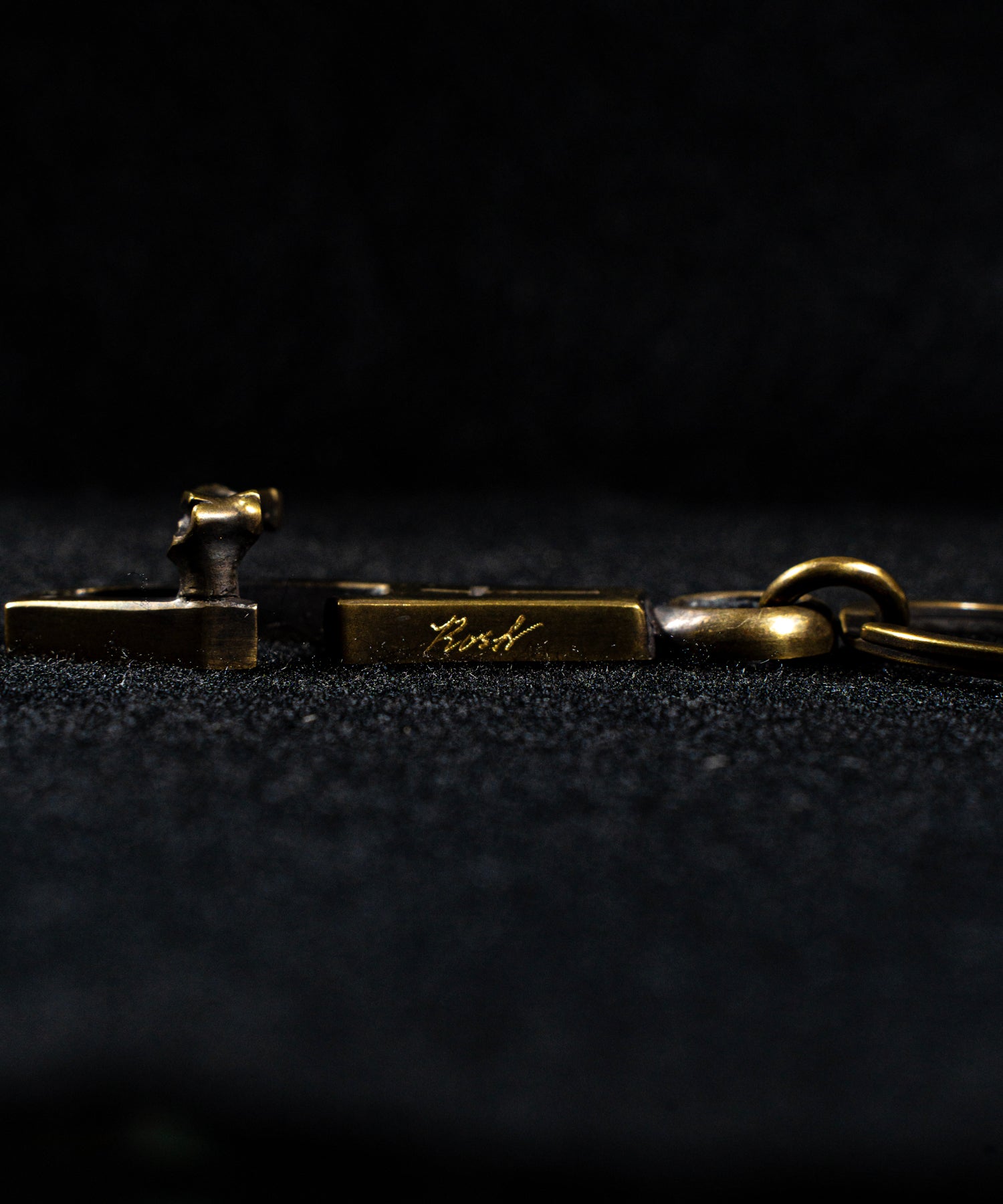 ROSH (ロッシュ)Coffin keychain