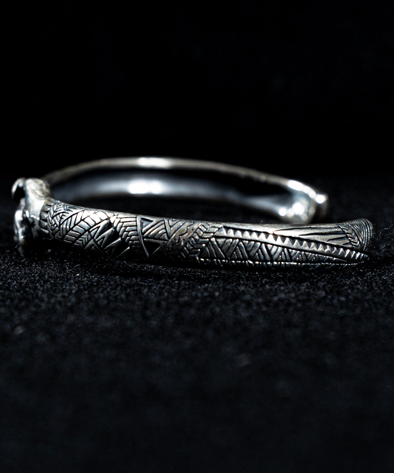 ROSH (ロッシュ)Shake Hands Bangle Silver