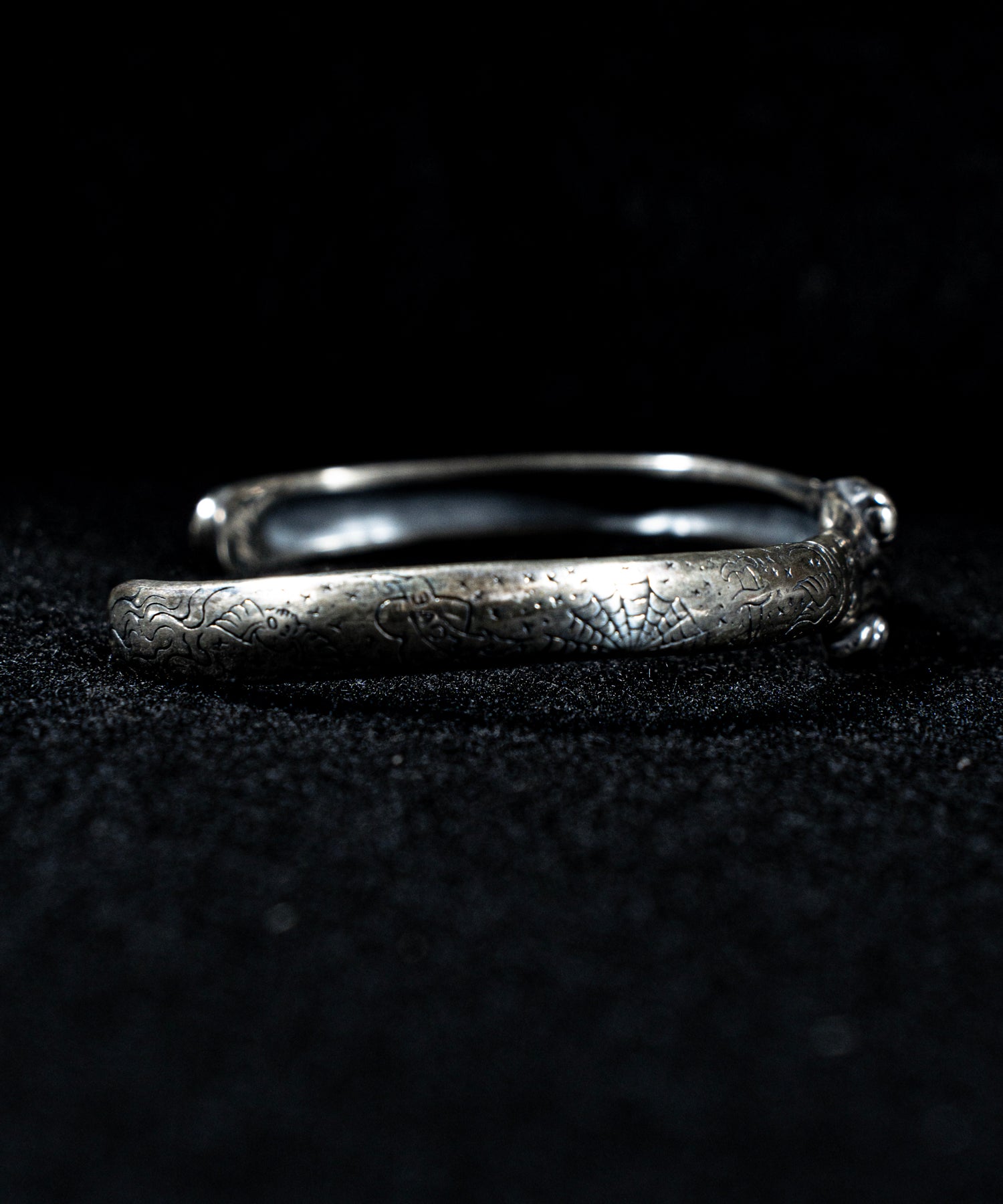 ROSH (ロッシュ)Shake Hands Bangle Silver