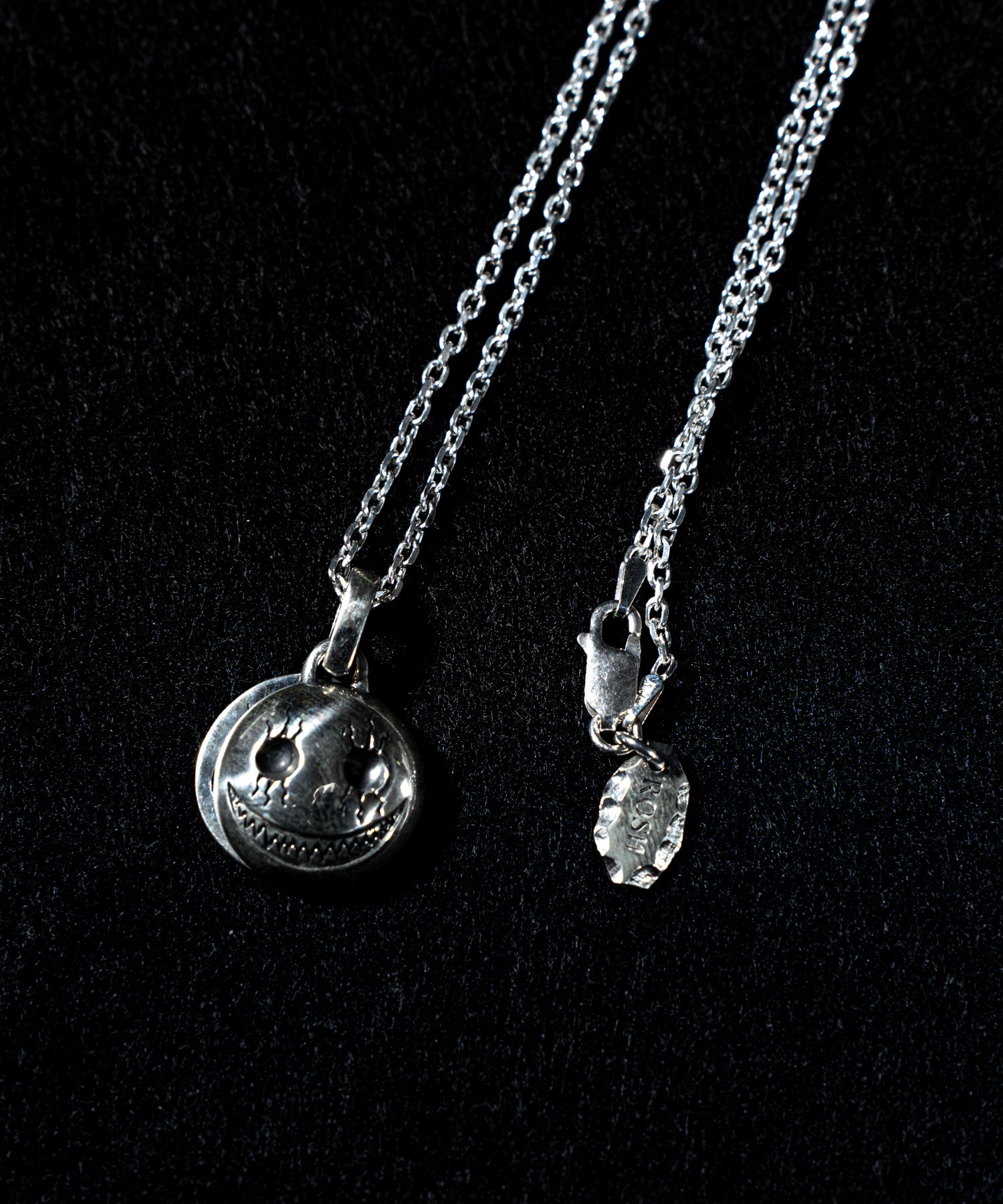 ROSH (ロッシュ)Smile Pendant