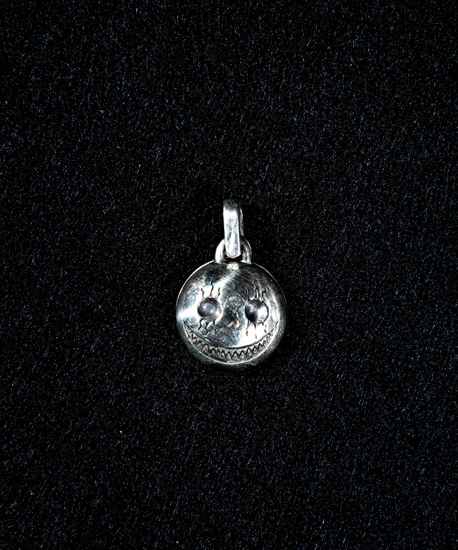 ROSH (ロッシュ)Smile Pendant