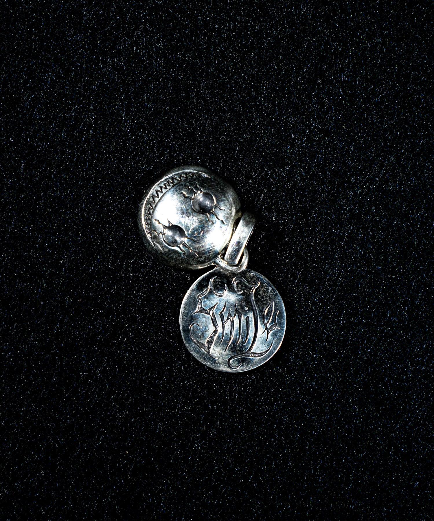 ROSH (ロッシュ)Smile Pendant