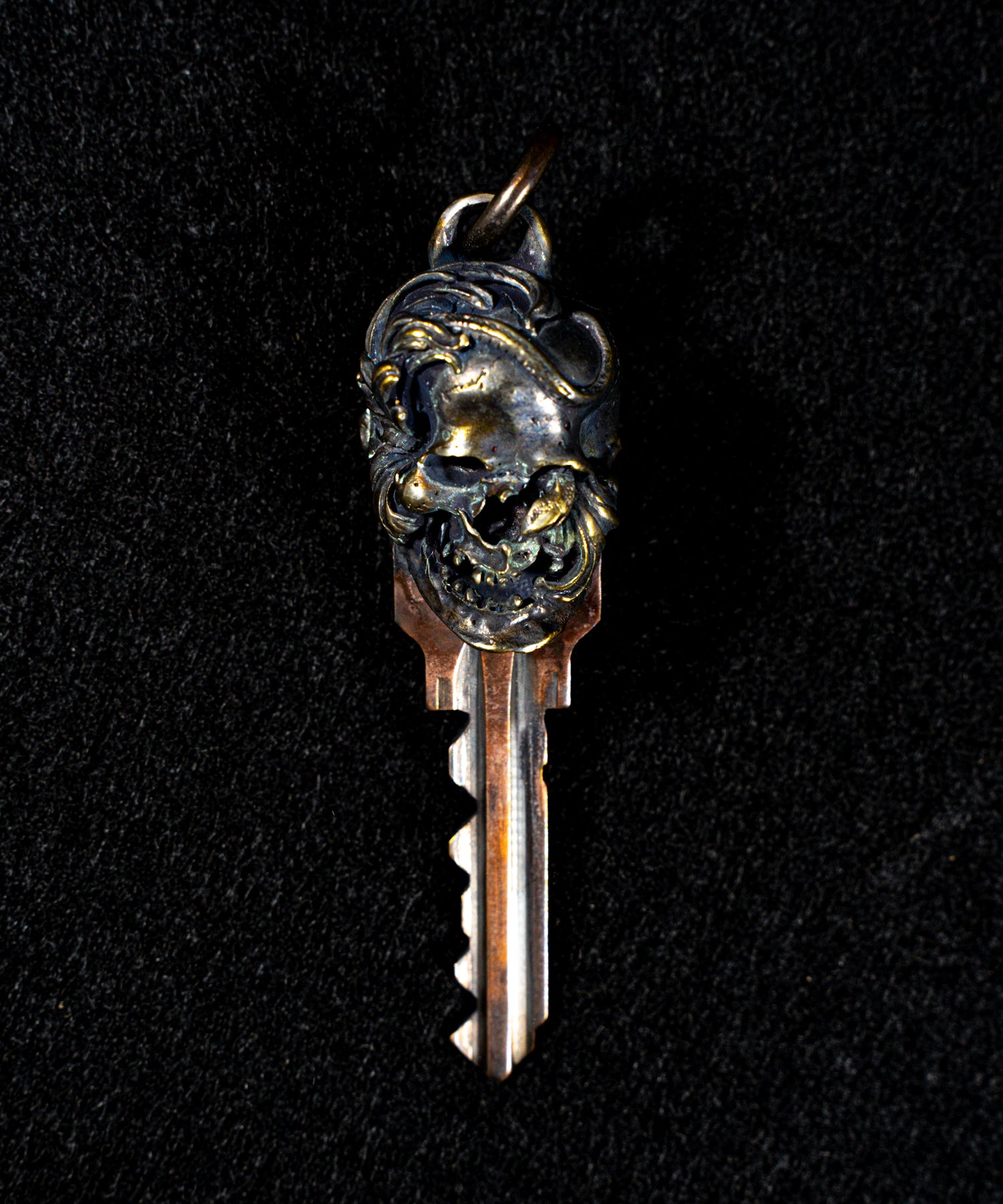 ROSH (ロッシュ) Arabesque Skull Custom Key