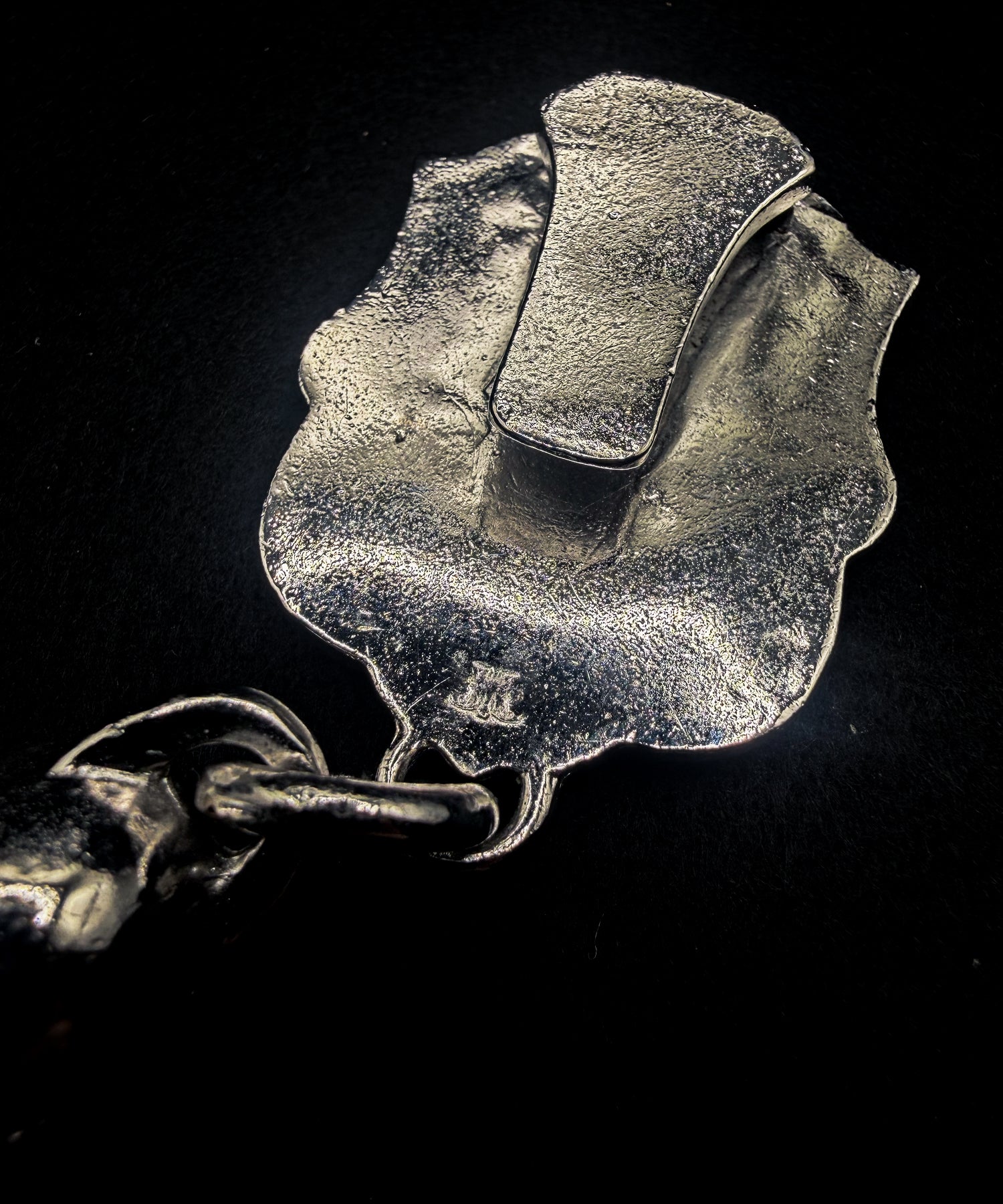 JUNKY JAGUAR（ジャンキージャガー）EMBLEM KEY CHAIN SILVER COATING